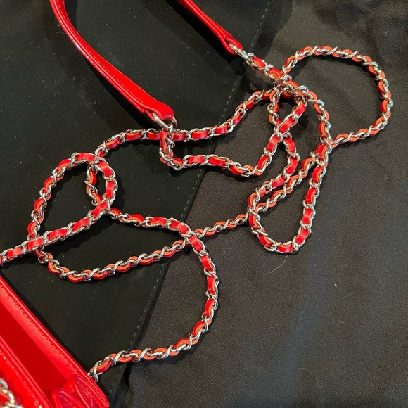 (SOLD) Chanel crossbody phone bag - Picture 10 of 12